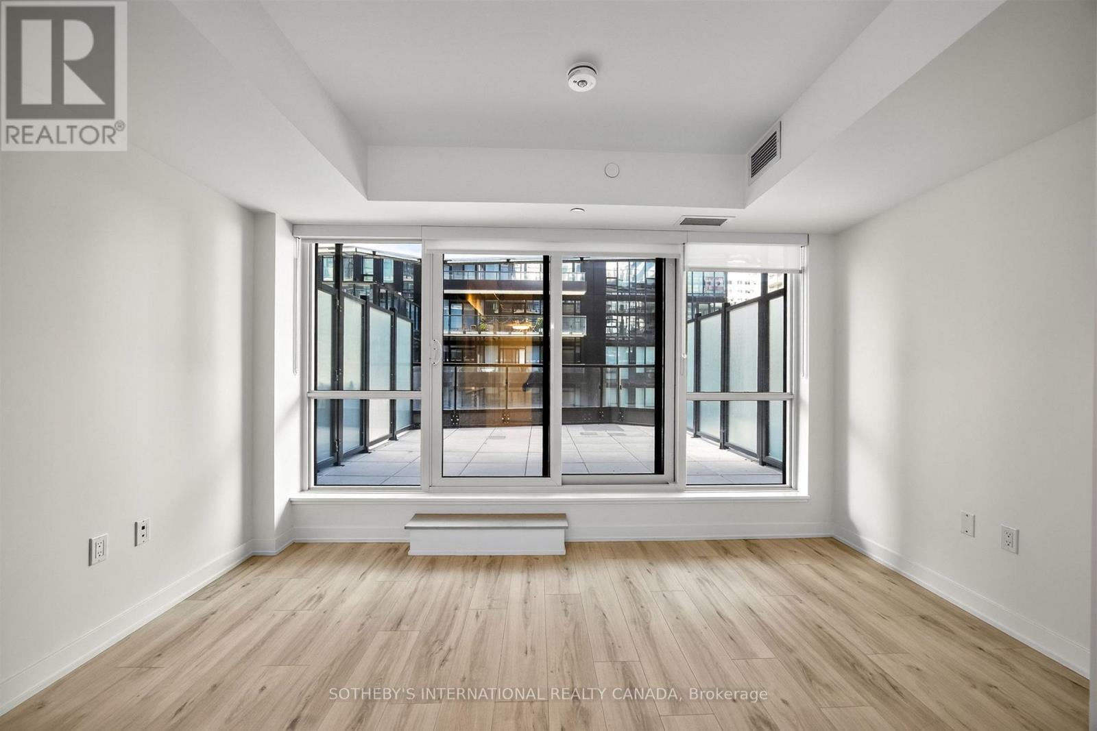 507 - 110 BROADWAY AVENUE