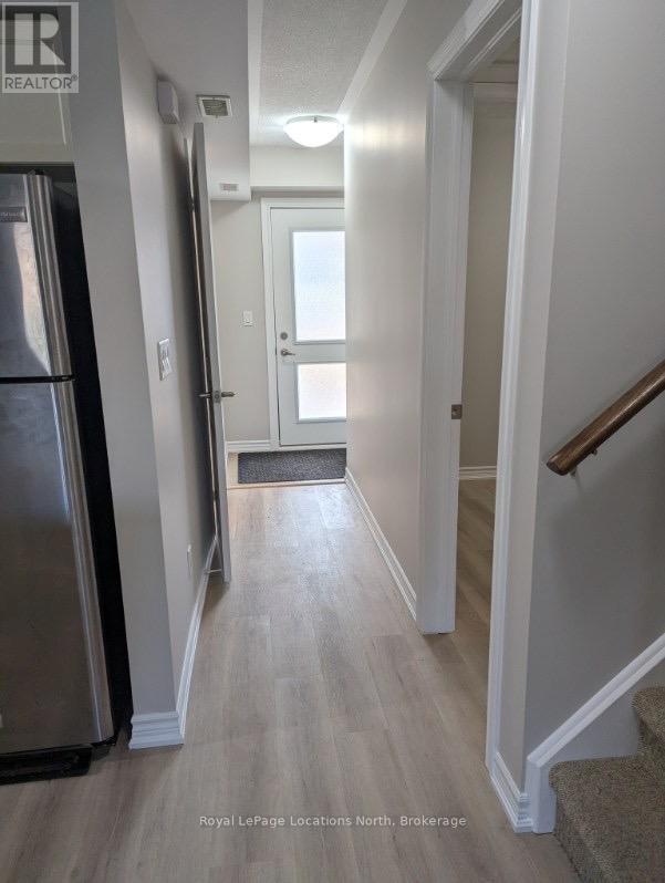 304 - 1 Brandy Lane Drive, Collingwood, Ontario  L9Y 0X4 - Photo 2 - S13721700