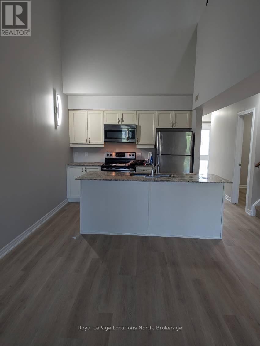 304 - 1 Brandy Lane Drive, Collingwood, Ontario  L9Y 0X4 - Photo 4 - S13721700