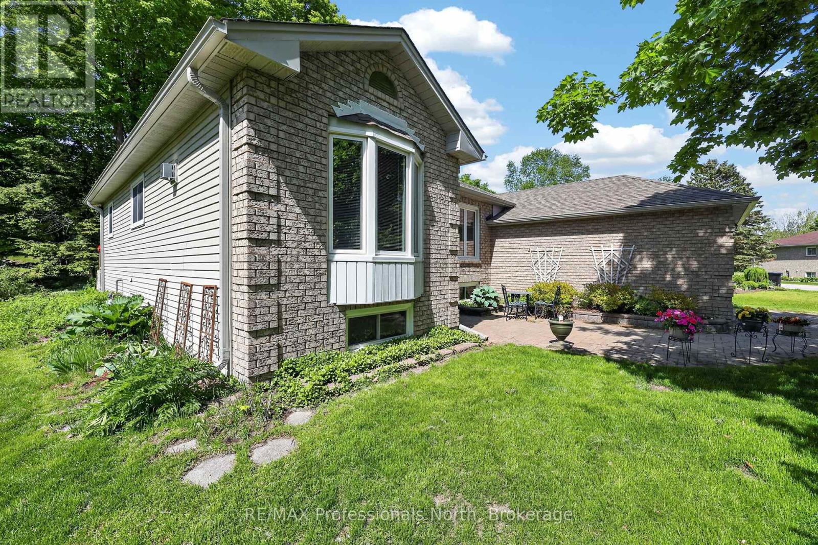 48 Fairway Crescent, Wasaga Beach, Ontario  L9Z 1B8 - Photo 25 - S13721814