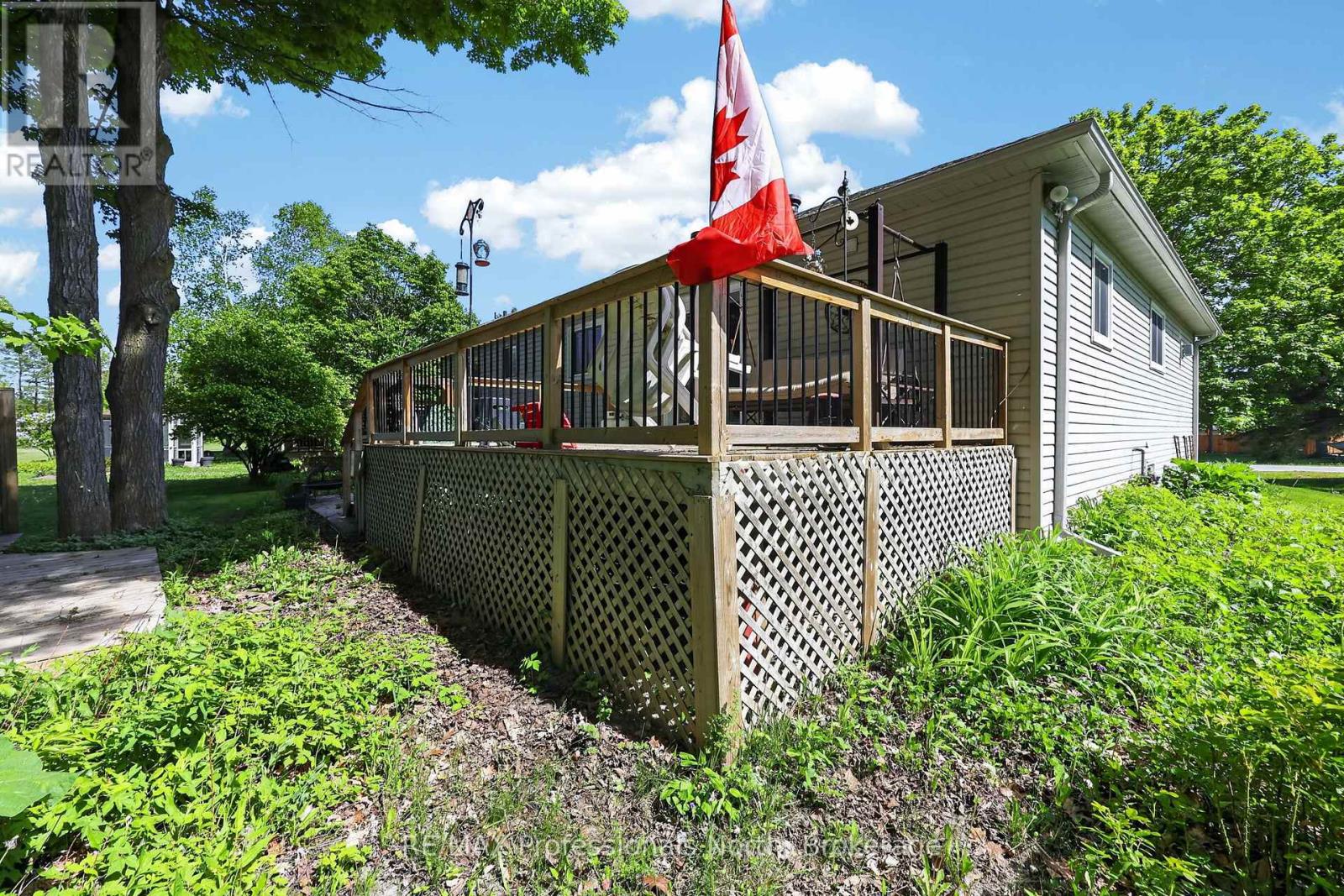 48 Fairway Crescent, Wasaga Beach, Ontario  L9Z 1B8 - Photo 37 - S13721814