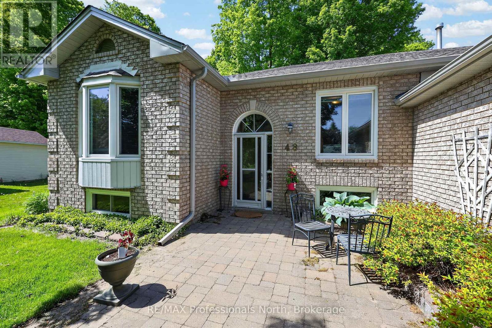 48 Fairway Crescent, Wasaga Beach, Ontario  L9Z 1B8 - Photo 5 - S13721814