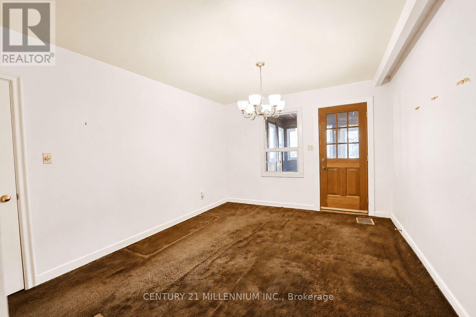 169 Ranee Avenue, Toronto, Ontario  M6A 1N3 - Photo 11 - C13721736