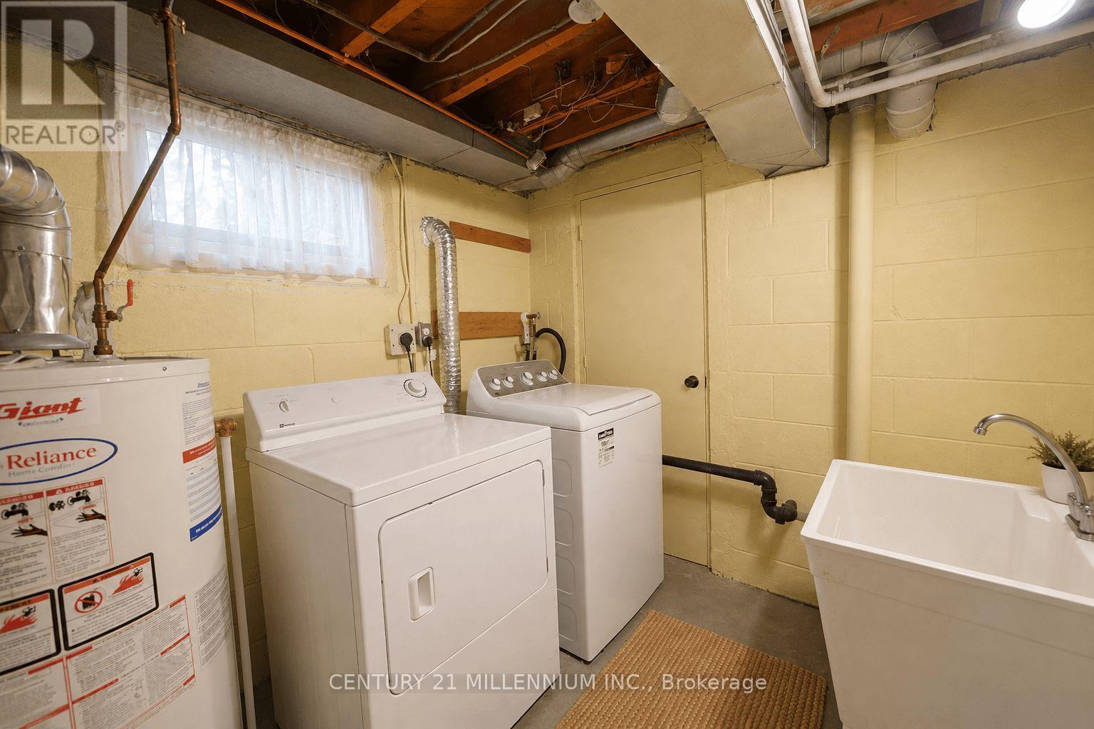 169 Ranee Avenue, Toronto, Ontario  M6A 1N3 - Photo 25 - C13721736
