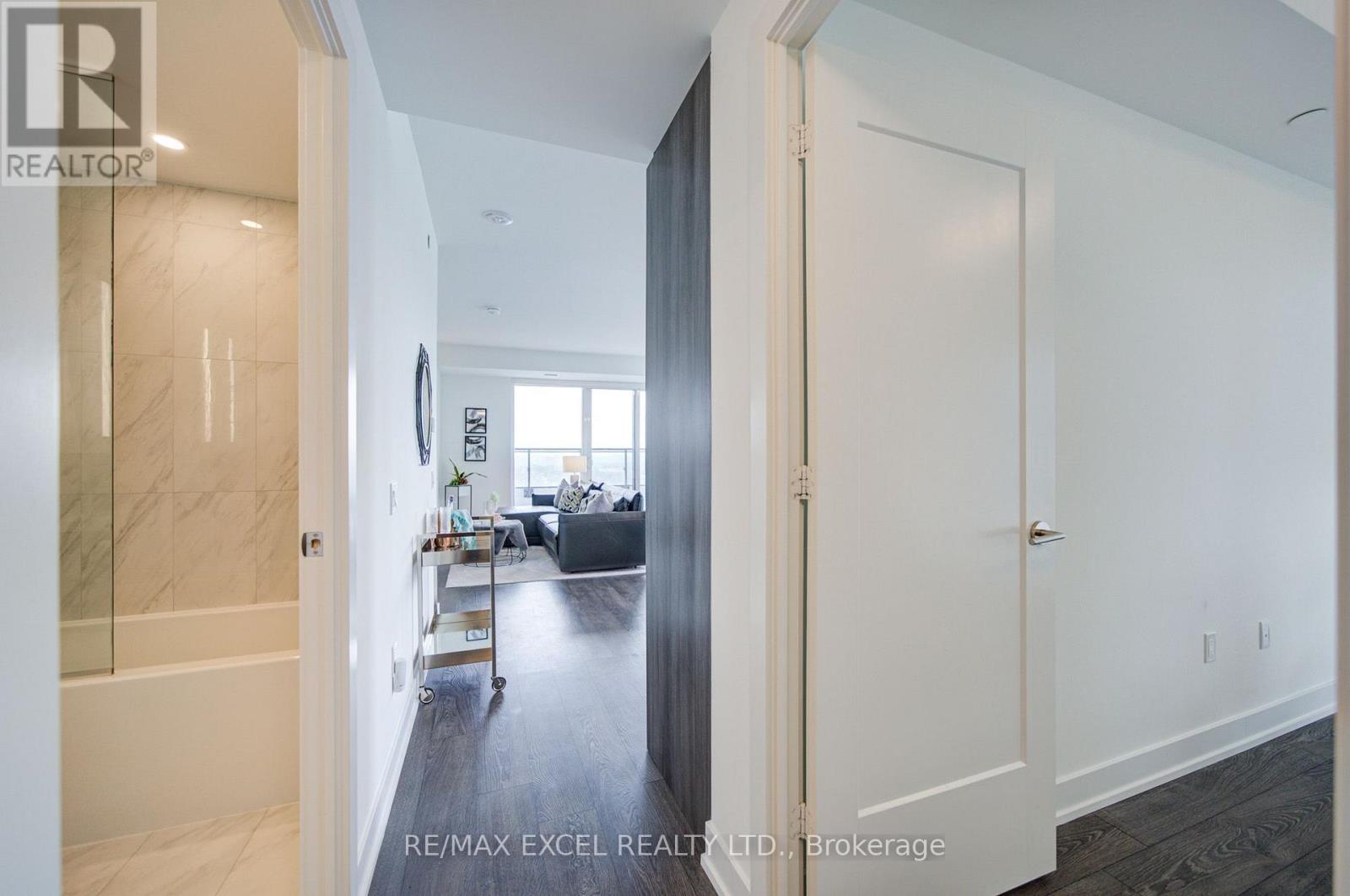 2331 - 20 Inn On The Park Drive, Toronto, Ontario  M3C 0P8 - Photo 9 - C13721792