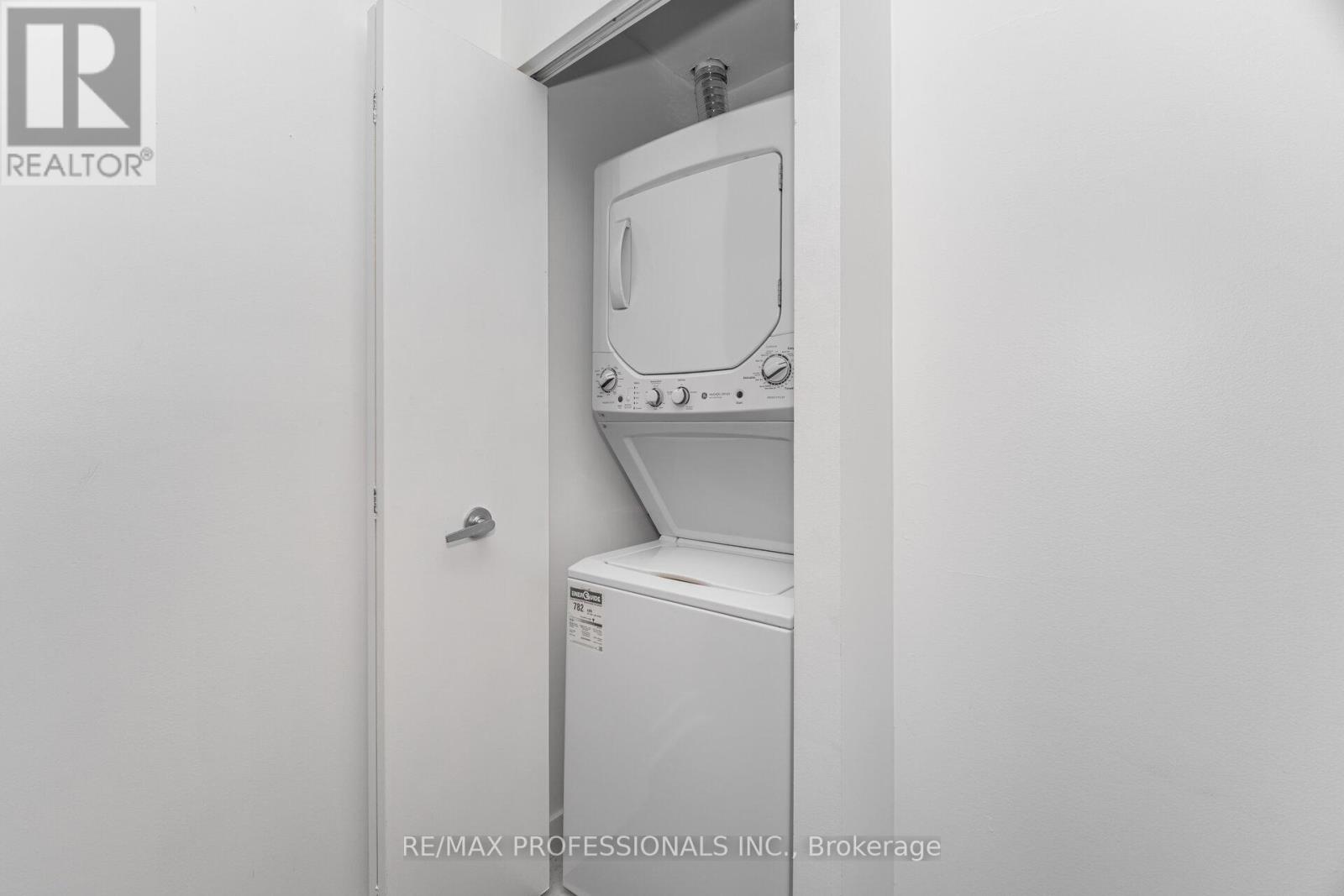 3303 - 361 Front Street W, Toronto, Ontario  M5V 3R5 - Photo 30 - C13721832