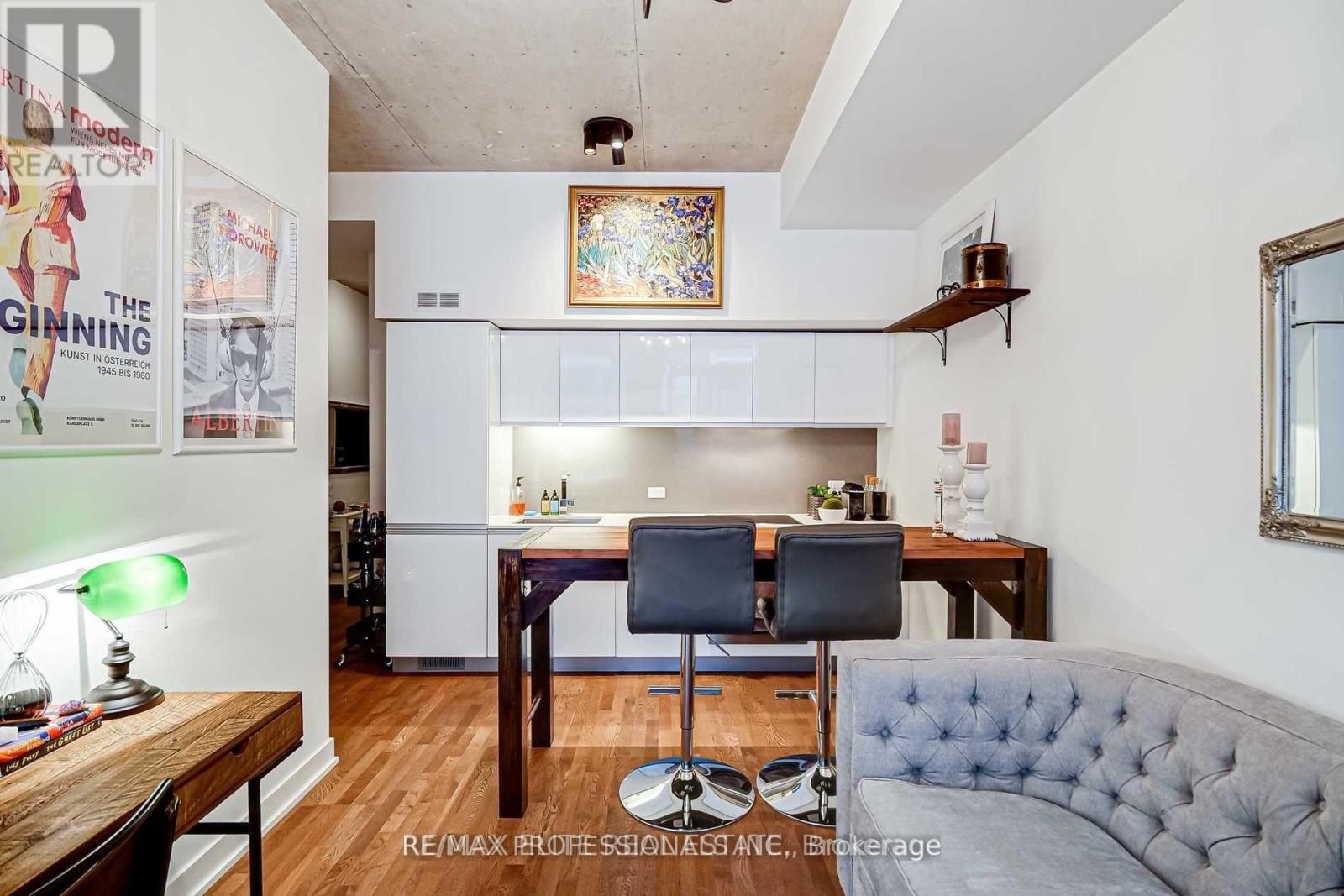 330 - 20 Minowan Miikan Lane, Toronto, Ontario  M6J 1M3 - Photo 4 - C13721834
