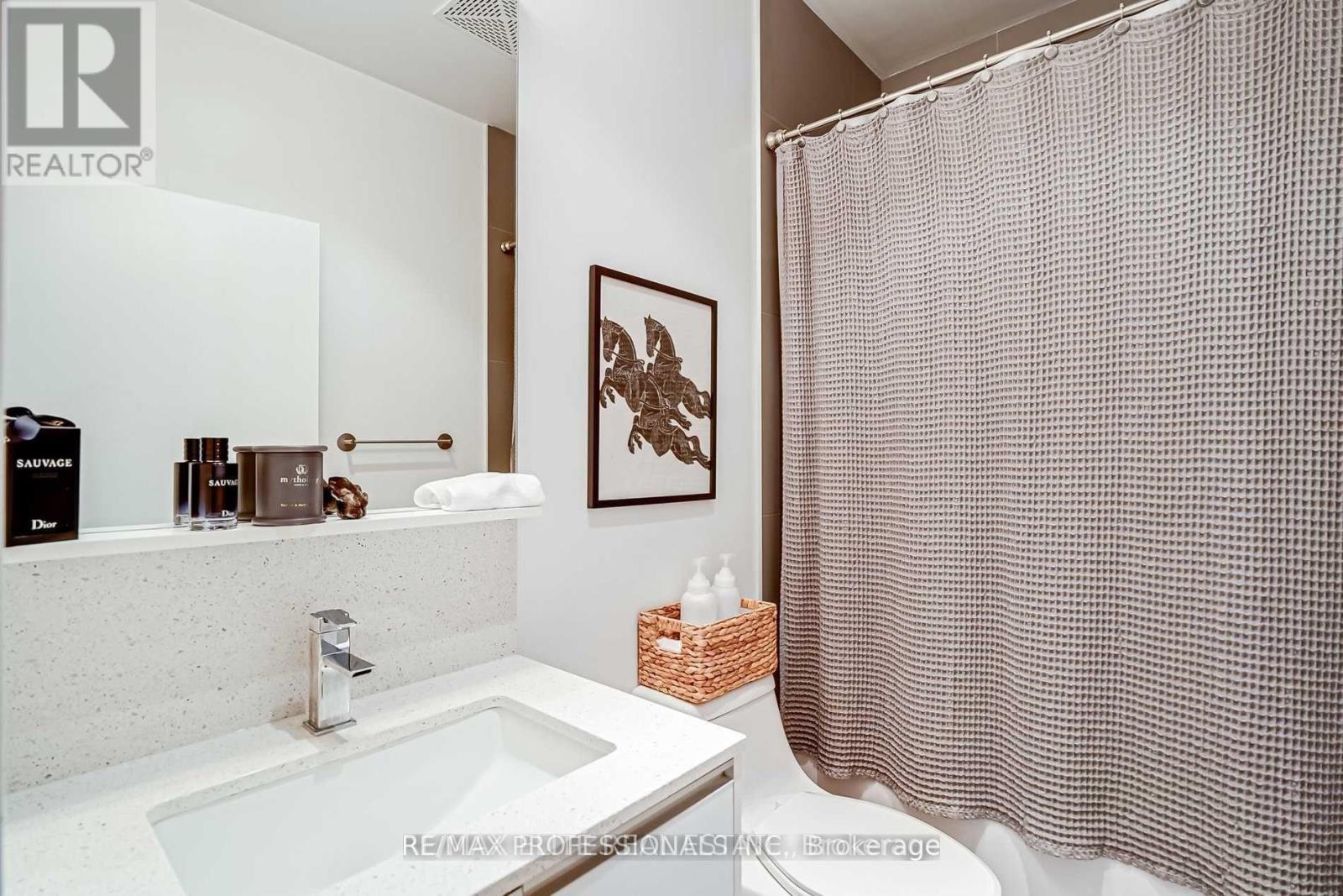 330 - 20 Minowan Miikan Lane, Toronto, Ontario  M6J 1M3 - Photo 8 - C13721834