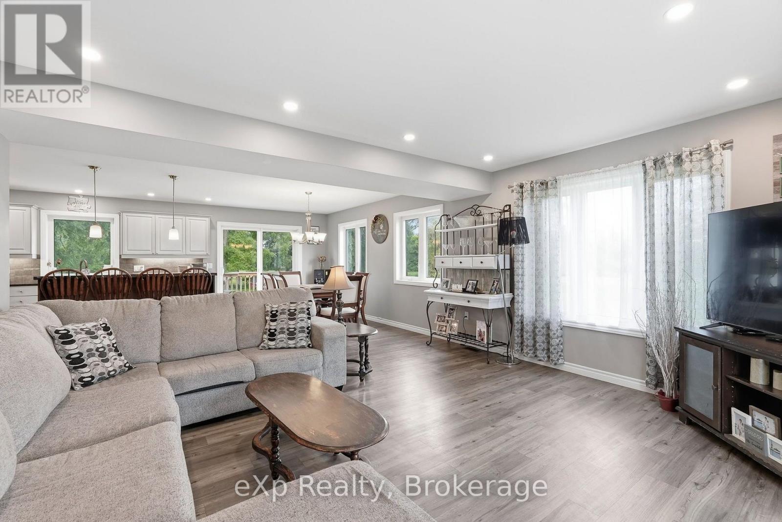 324 David Winkler Parkway, West Grey, Ontario  N0G 2M0 - Photo 13 - X13721660