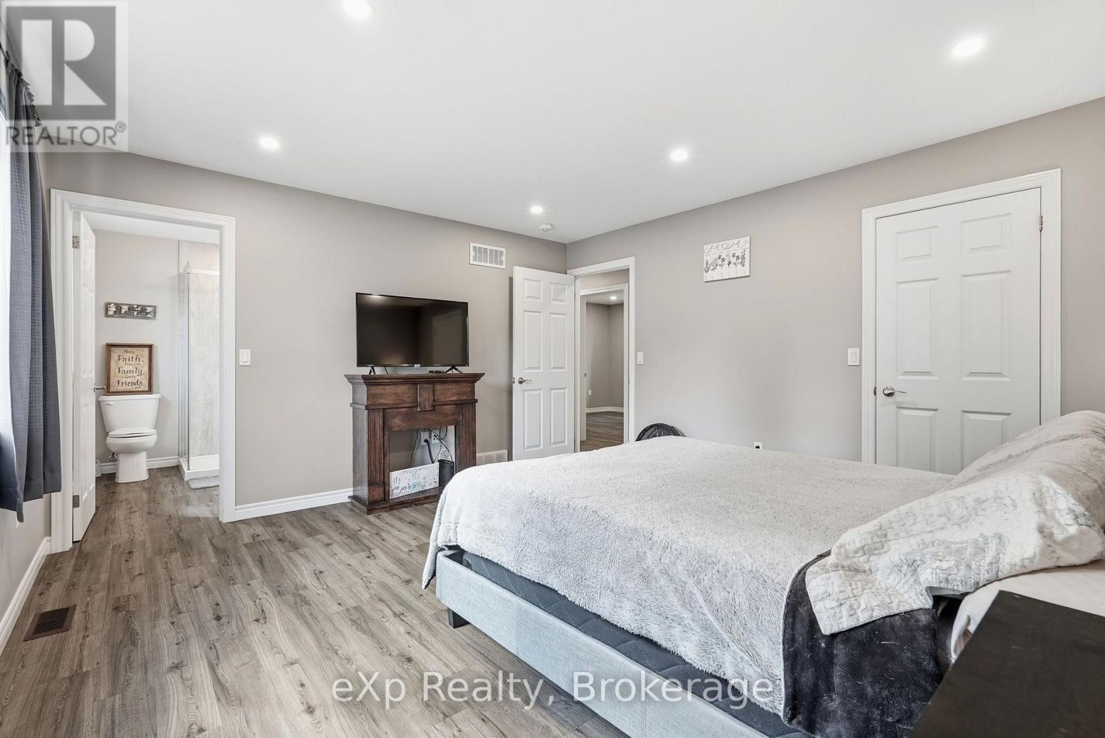 324 David Winkler Parkway, West Grey, Ontario  N0G 2M0 - Photo 19 - X13721660