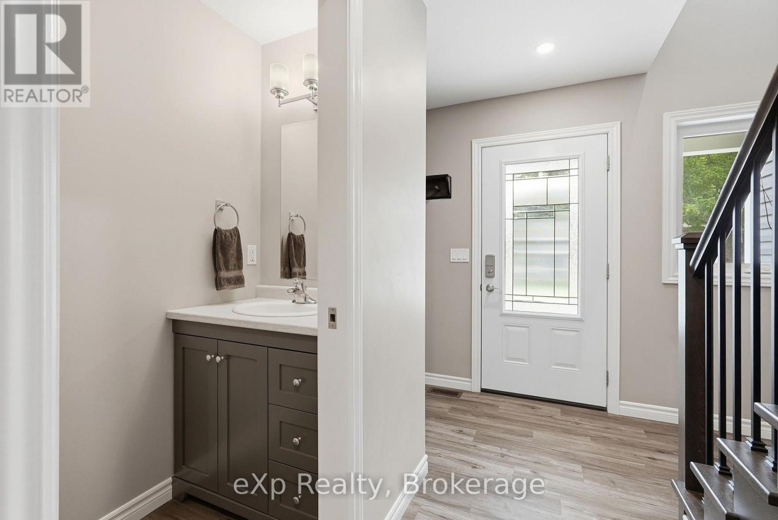 324 David Winkler Parkway, West Grey, Ontario  N0G 2M0 - Photo 6 - X13721660