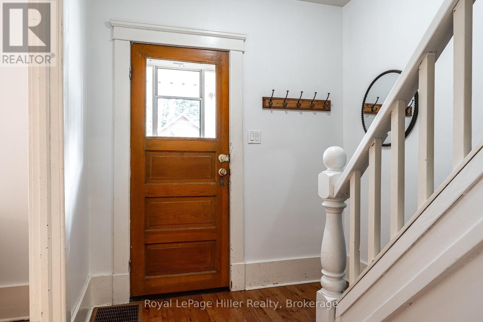 96 Mcnab Street, Stratford, Ontario N5A 1Z2 - Photo 4 - X13721692