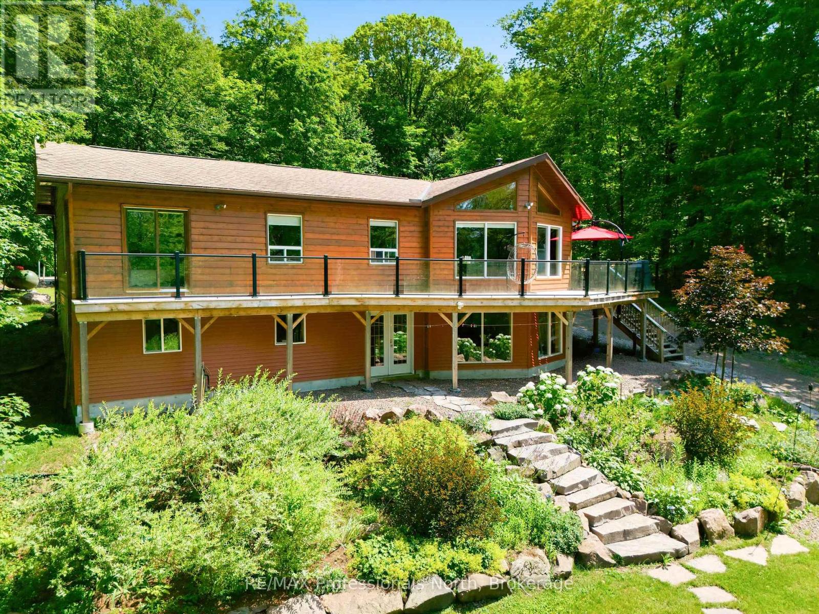 1698 Bird Lake Road, Bracebridge, Ontario  P1L 1X1 - Photo 2 - X13721882