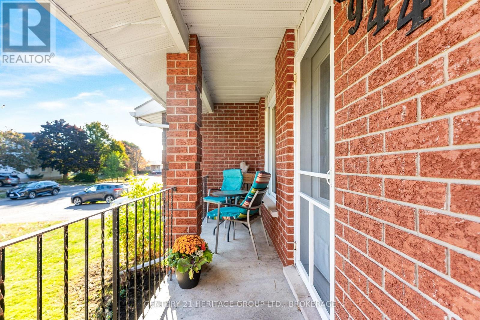 944 Warburton Crescent, Kingston, Ontario  K7M 8L1 - Photo 2 - X13721676