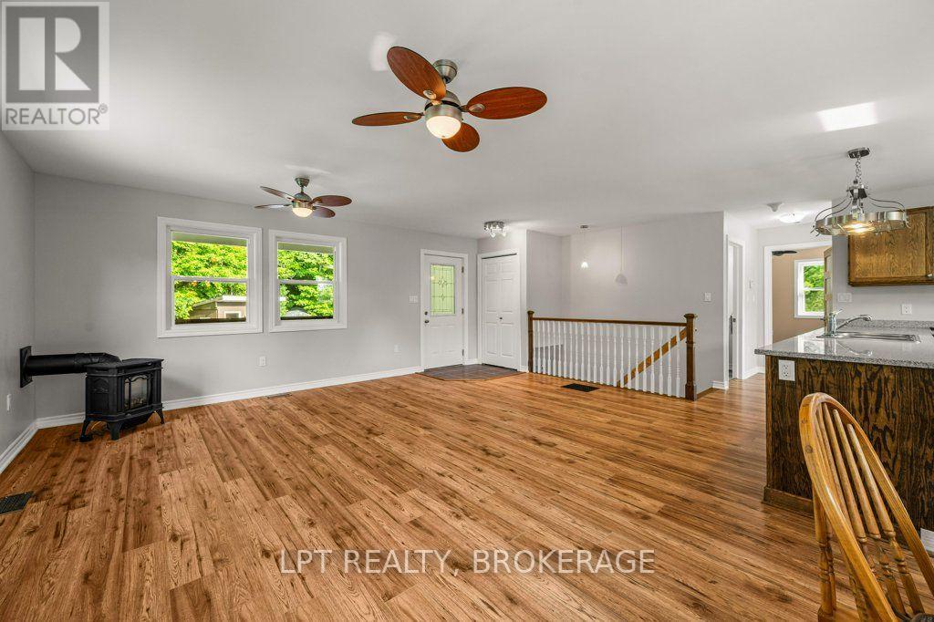 131 Leisure Point Road, Rideau Lakes, Ontario  K0G 1X0 - Photo 5 - X13721920