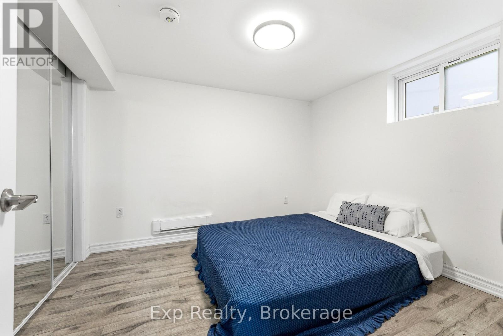 Lower Unit - 10 Plaza Square, Belleville, Ontario  K8N 4J3 - Photo 12 - X13721762