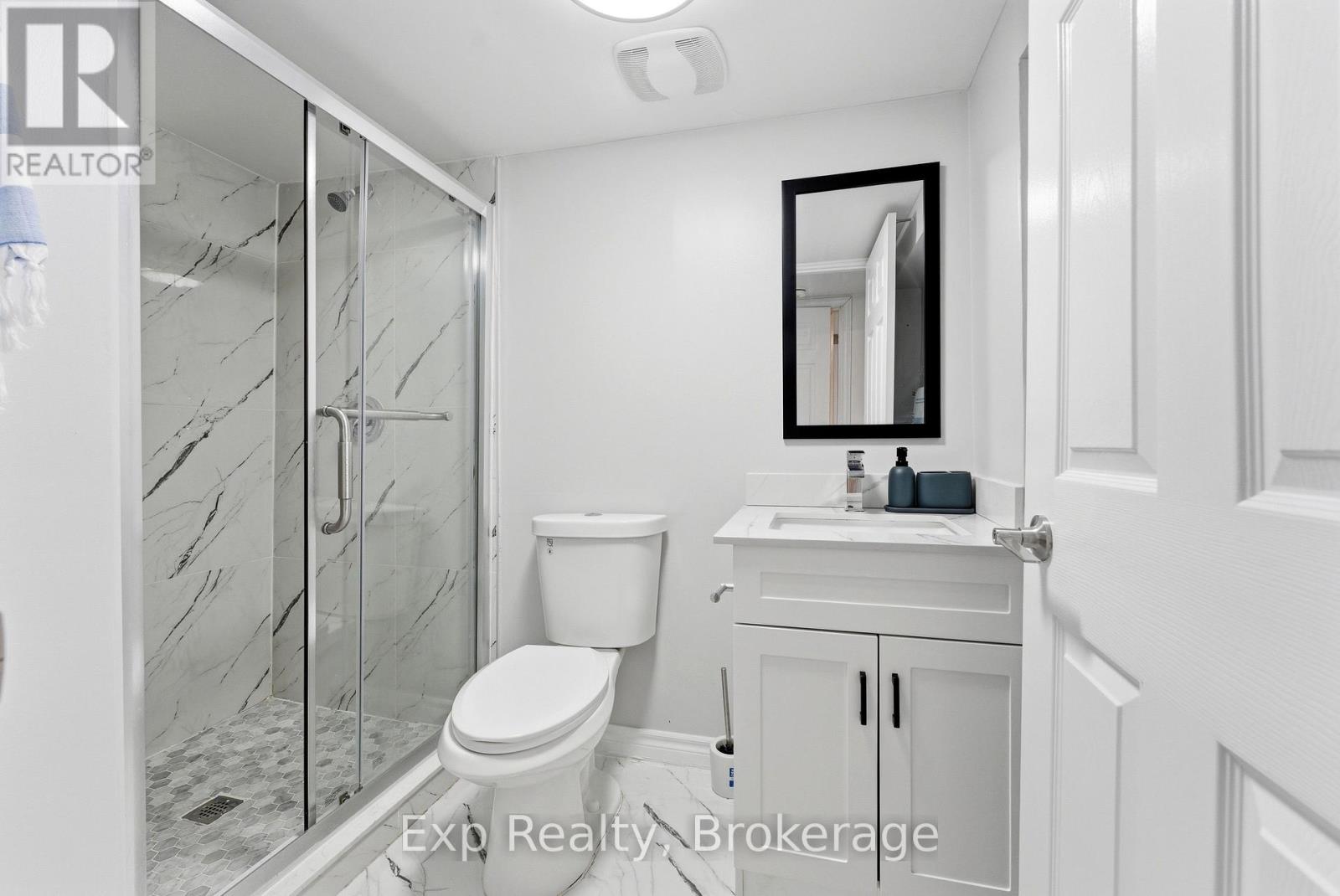 Lower Unit - 10 Plaza Square, Belleville, Ontario  K8N 4J3 - Photo 15 - X13721762