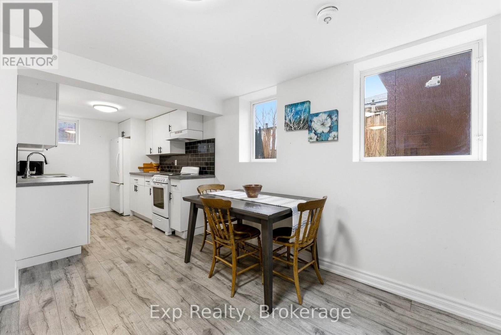 Lower Unit - 10 Plaza Square, Belleville, Ontario  K8N 4J3 - Photo 9 - X13721762