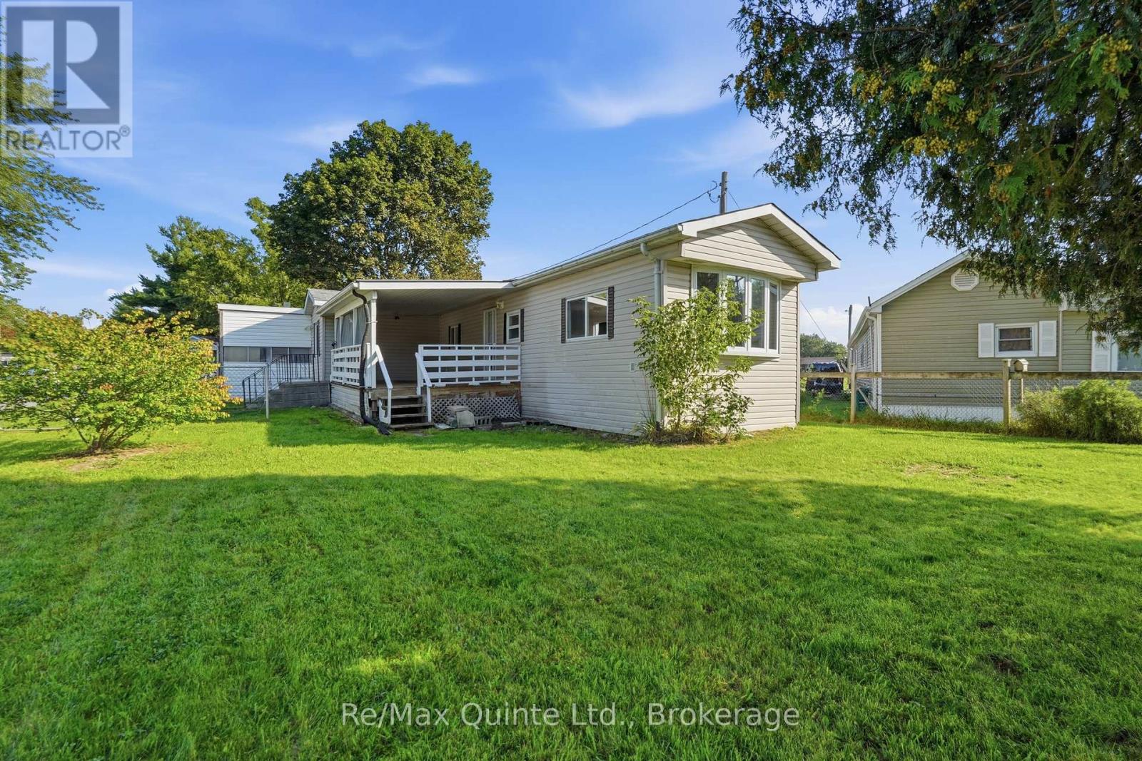 15 - 63 Whites Road, Quinte West, Ontario  K8V 5P5 - Photo 1 - X13721910