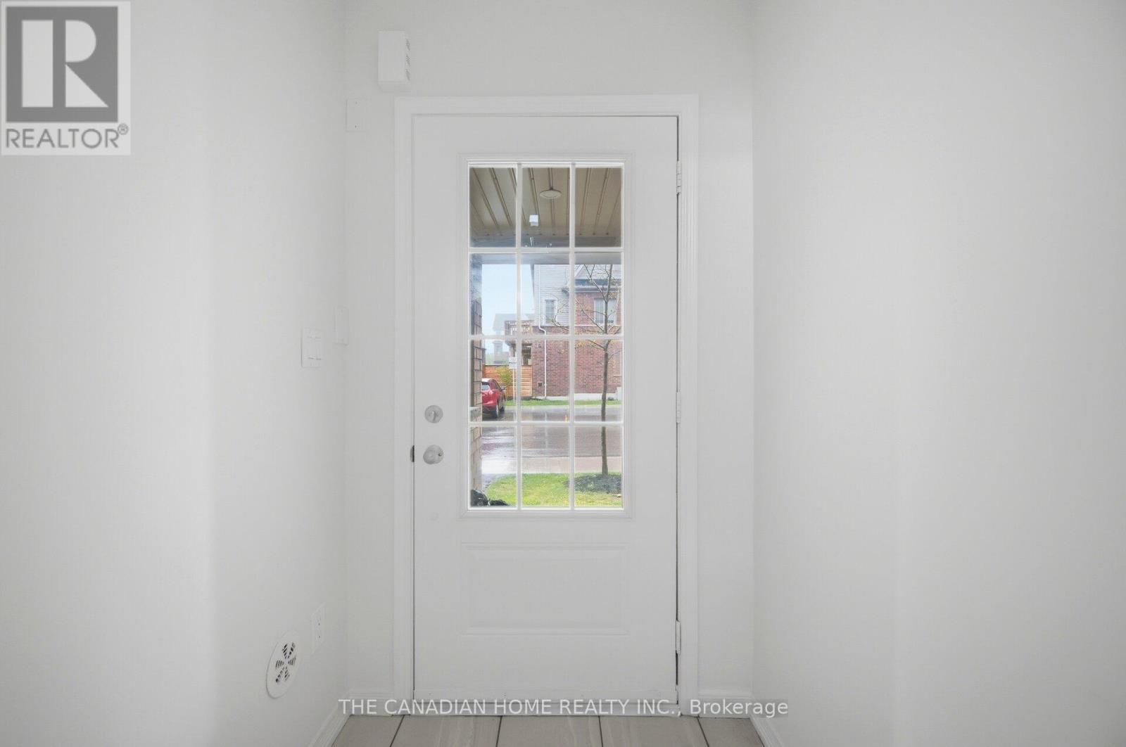 99 Danzatore Path, Oshawa, Ontario L1L 0P9 - Photo 4 - E13721680