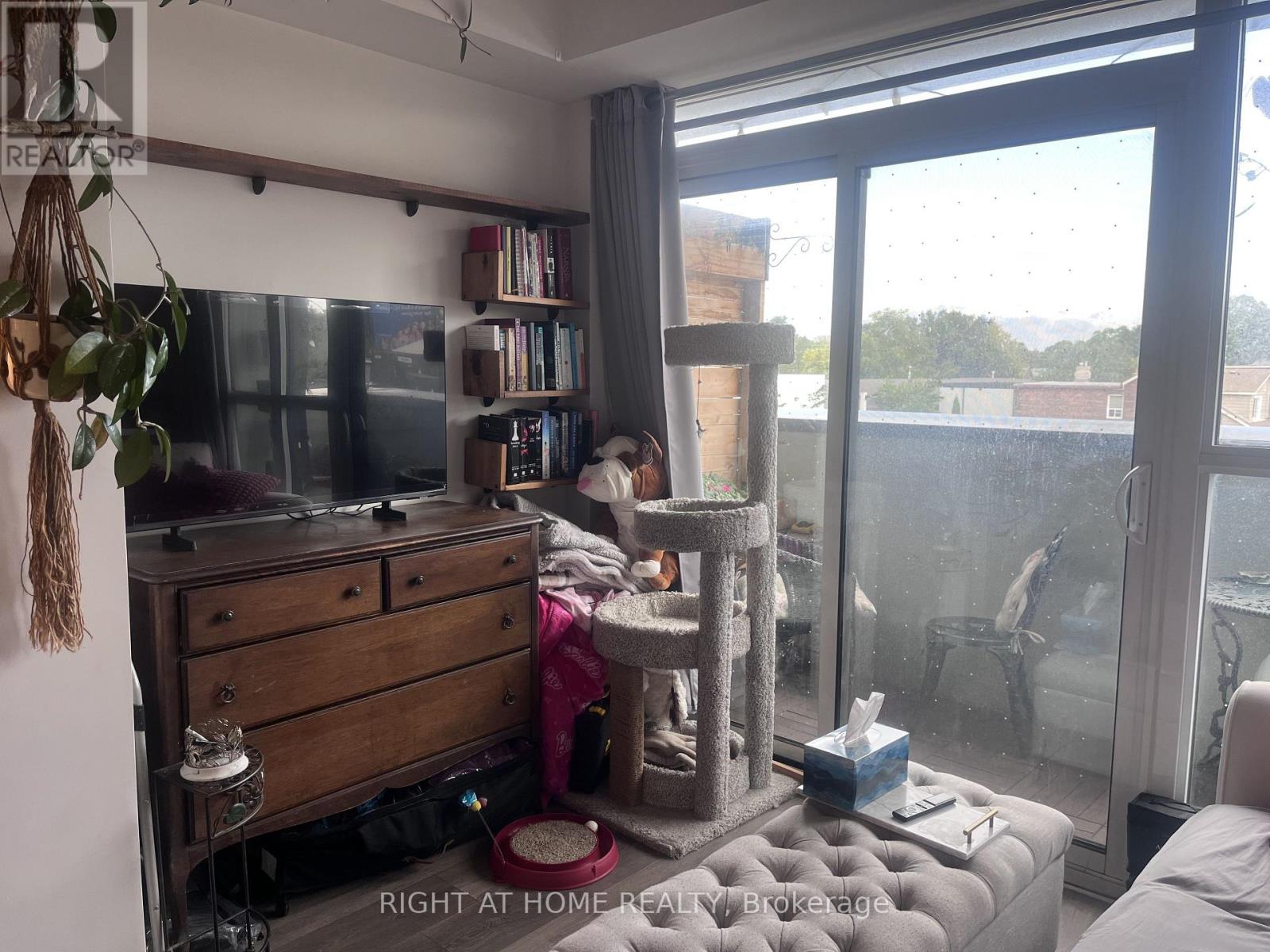 327 - 2301 Danforth Avenue, Toronto, Ontario  M4C 0A7 - Photo 10 - E13721800