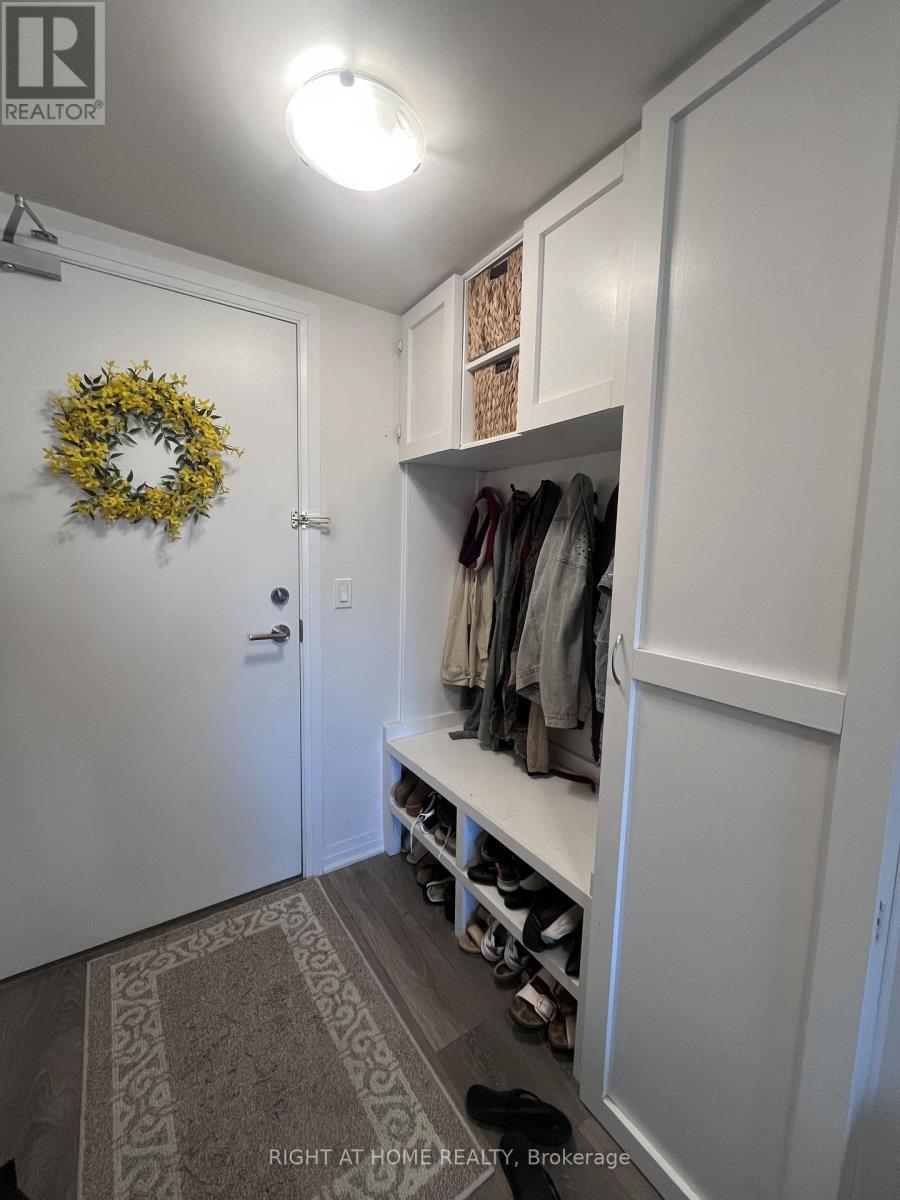 327 - 2301 Danforth Avenue, Toronto, Ontario  M4C 0A7 - Photo 2 - E13721800