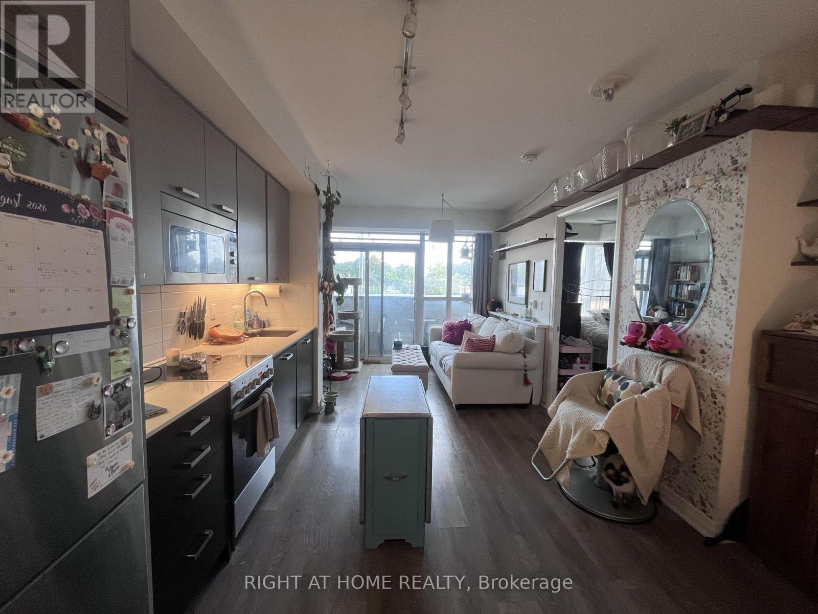 327 - 2301 Danforth Avenue, Toronto, Ontario  M4C 0A7 - Photo 3 - E13721800