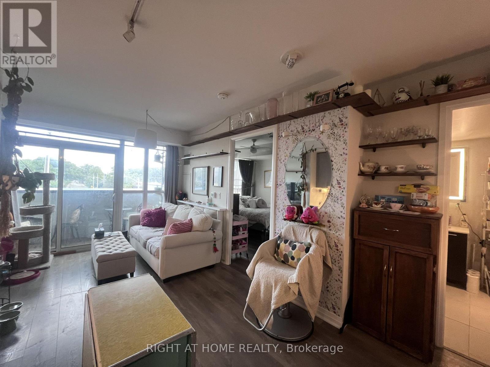327 - 2301 Danforth Avenue, Toronto, Ontario  M4C 0A7 - Photo 6 - E13721800