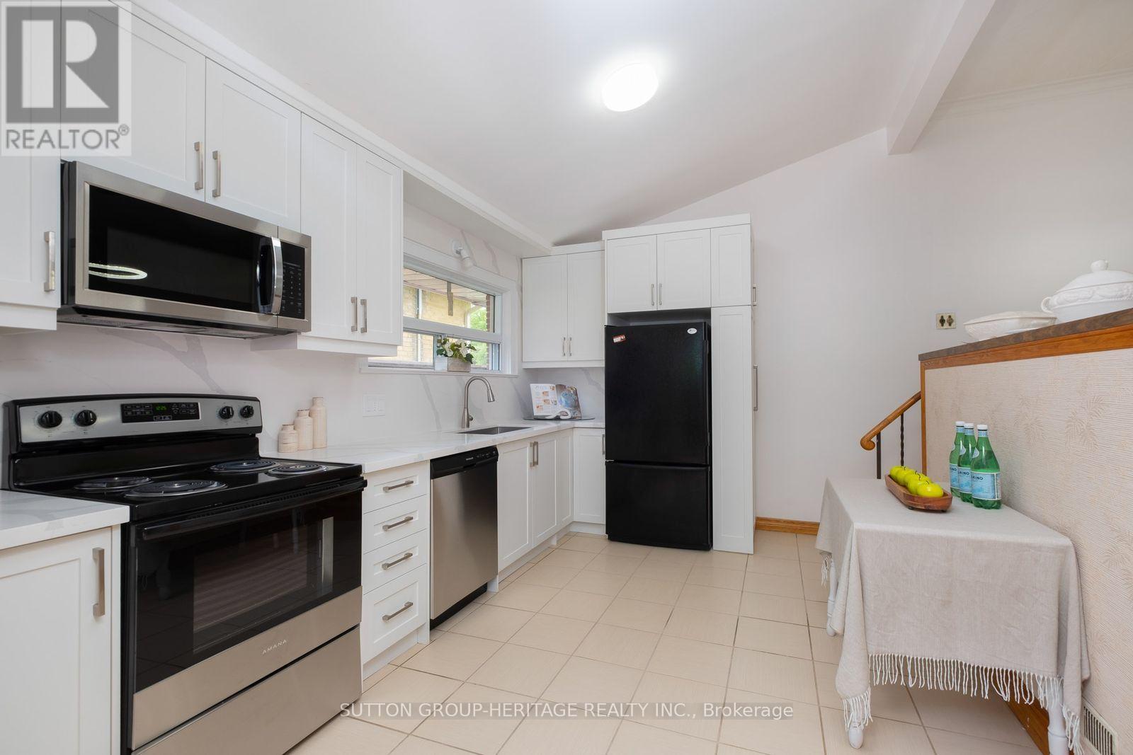 23 Gaiety Drive, Toronto, Ontario  M1H 1B9 - Photo 11 - E13721818