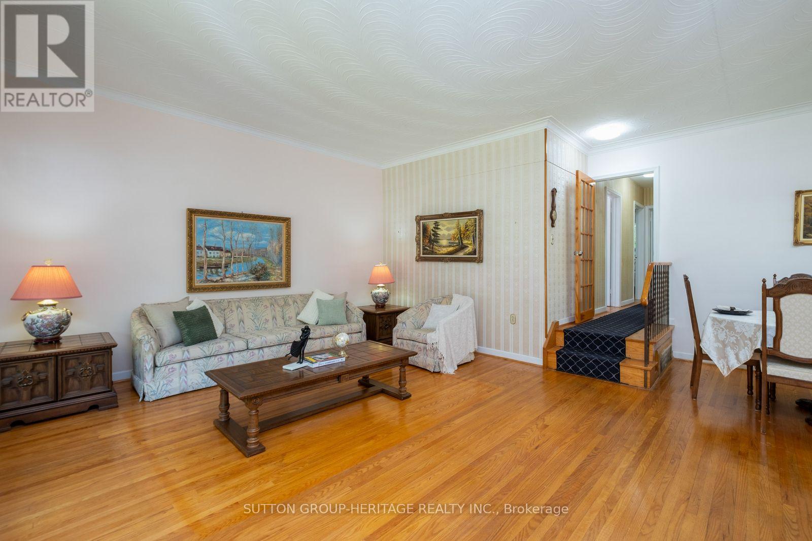 23 Gaiety Drive, Toronto, Ontario  M1H 1B9 - Photo 6 - E13721818