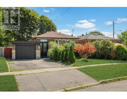 17 BARLOW ROAD, Toronto, Ontario