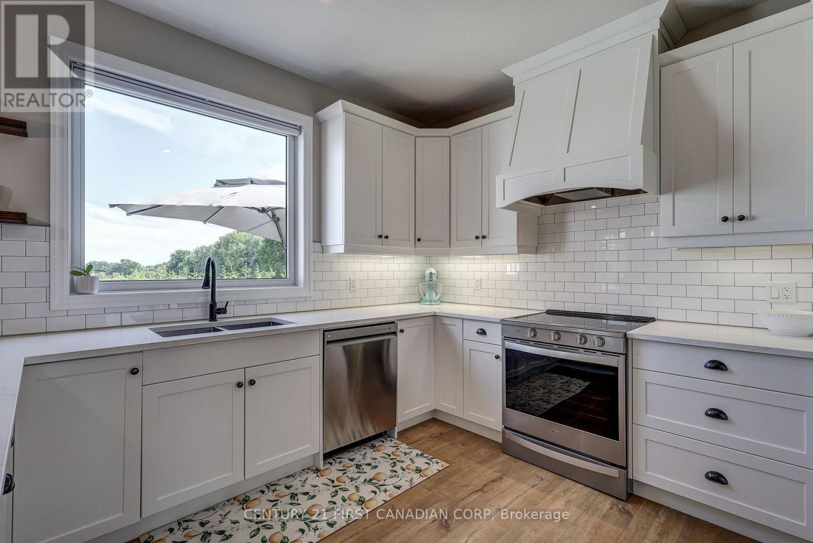 35681 Talbot Line, Southwold, Ontario  N0L 2E0 - Photo 12 - X13721682