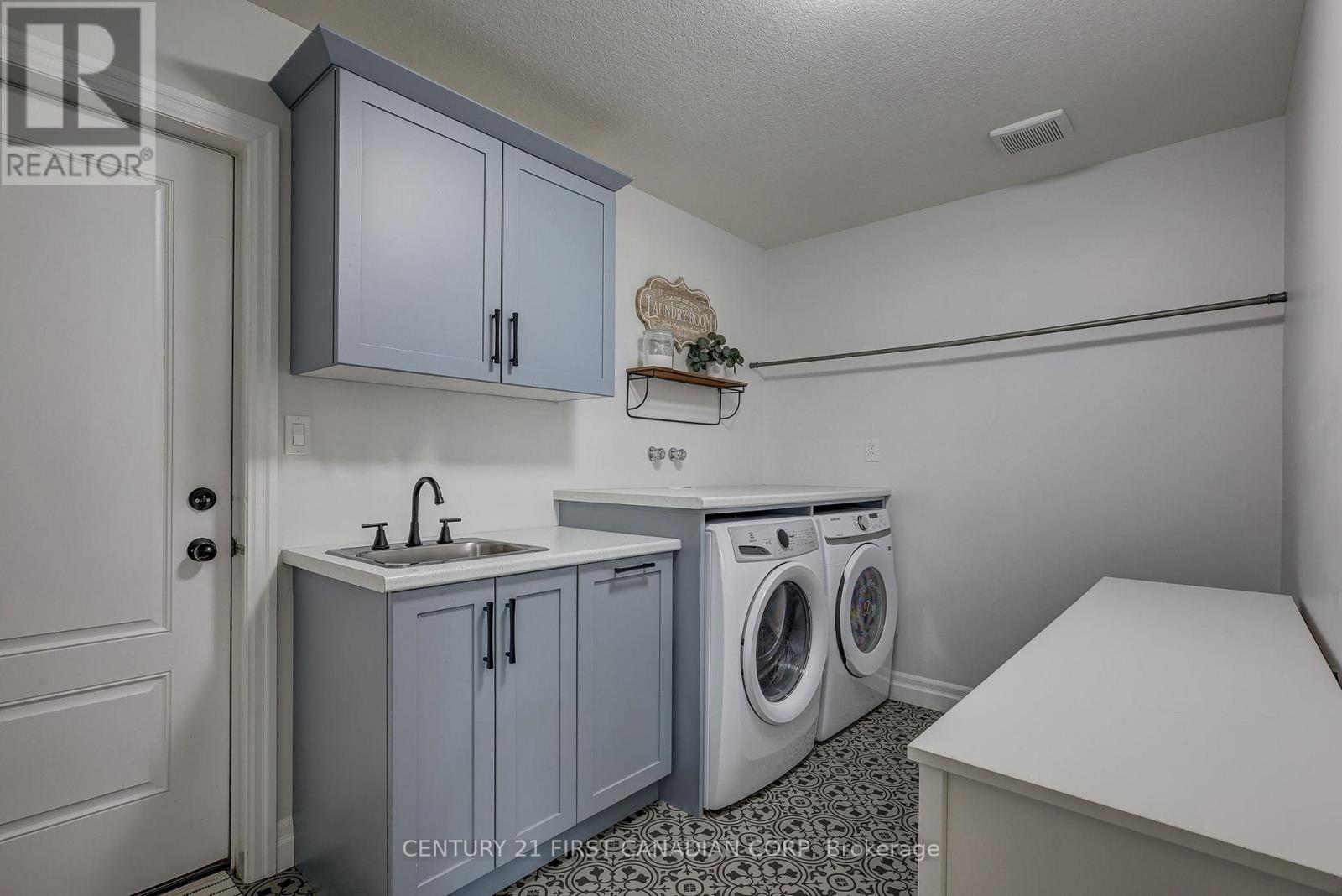 35681 Talbot Line, Southwold, Ontario  N0L 2E0 - Photo 22 - X13721682