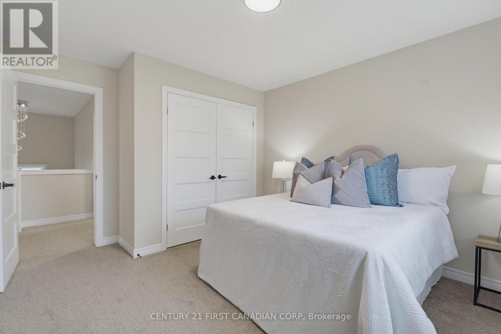 Upper Unit - 2023 Jubilee Drive, London North, Ontario  N6G 0H7 - Photo 26 - X13721704