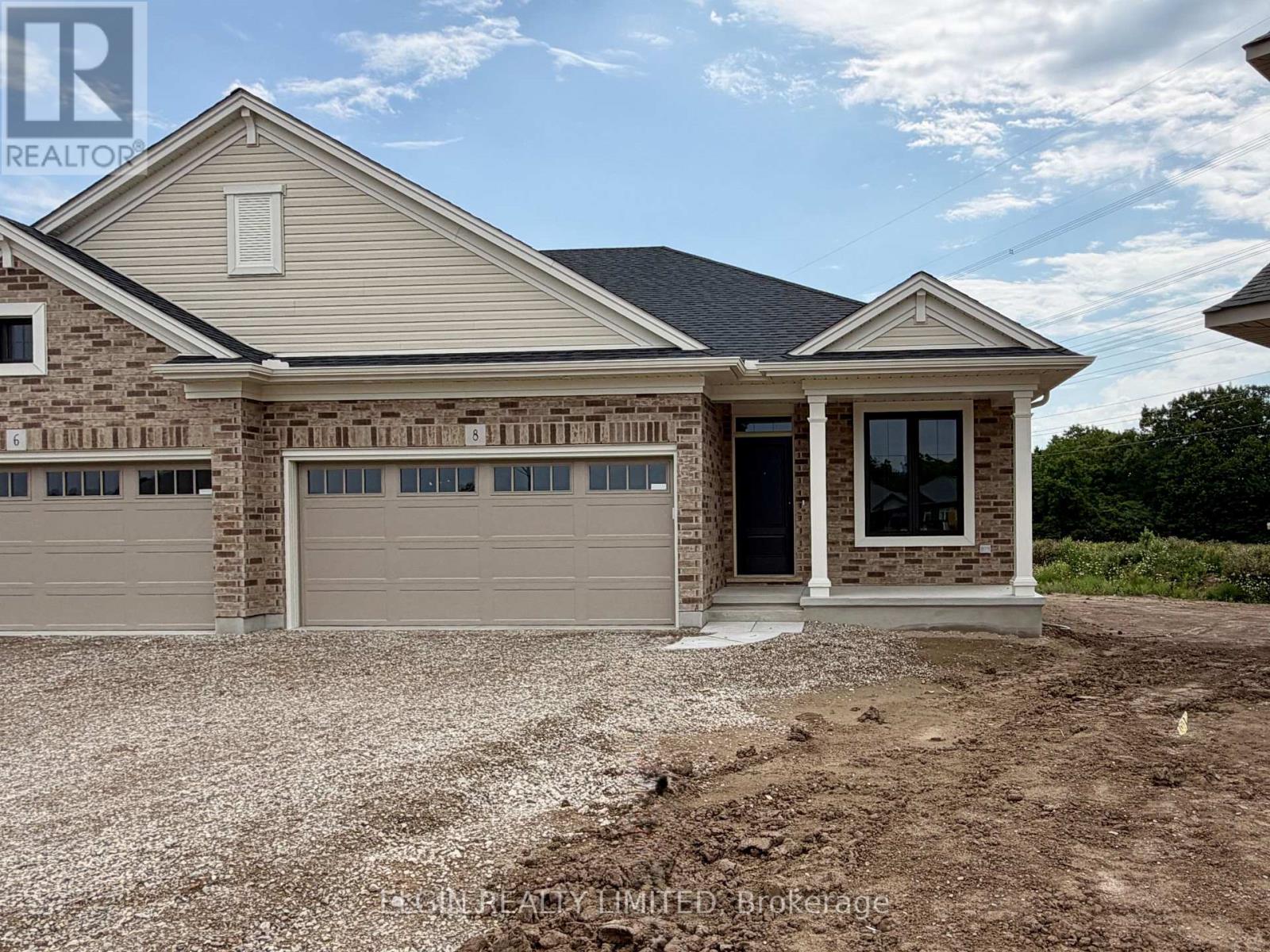 8 Thomas Court, Central Elgin, Ontario  N5P 0E5 - Photo 1 - X13721804