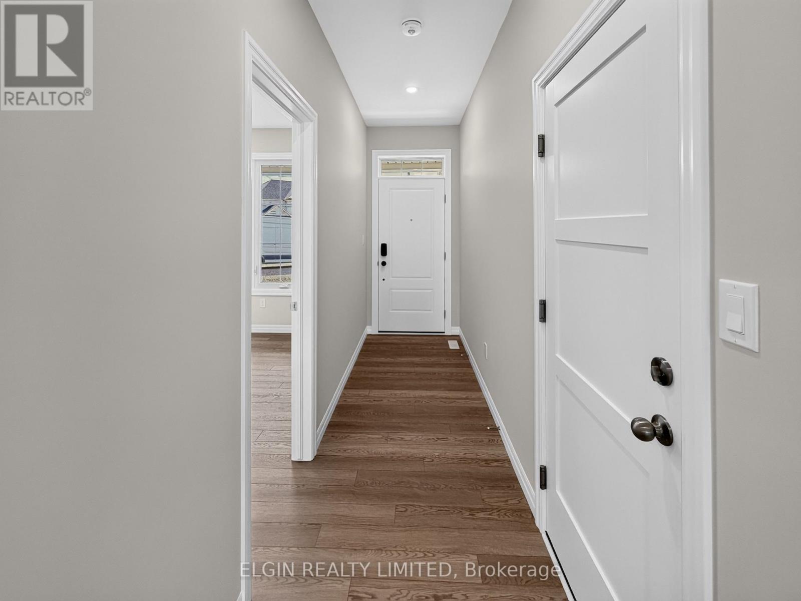 8 Thomas Court, Central Elgin, Ontario  N5P 0E5 - Photo 4 - X13721804