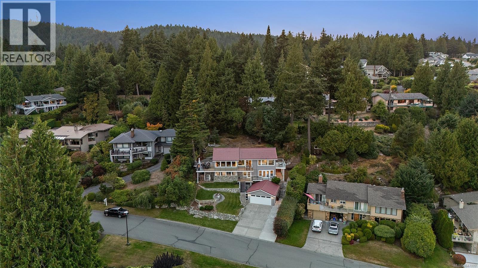 8750 Pender Park Dr, North Saanich, British Columbia V8L 3Z5 - Photo 5 - 1047892