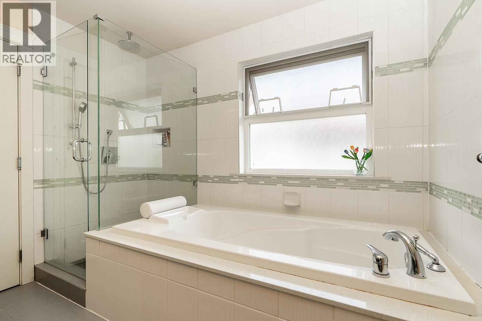 3032 E 16th Avenue, Vancouver, British Columbia  V5M 2M5 - Photo 15 - R3159016