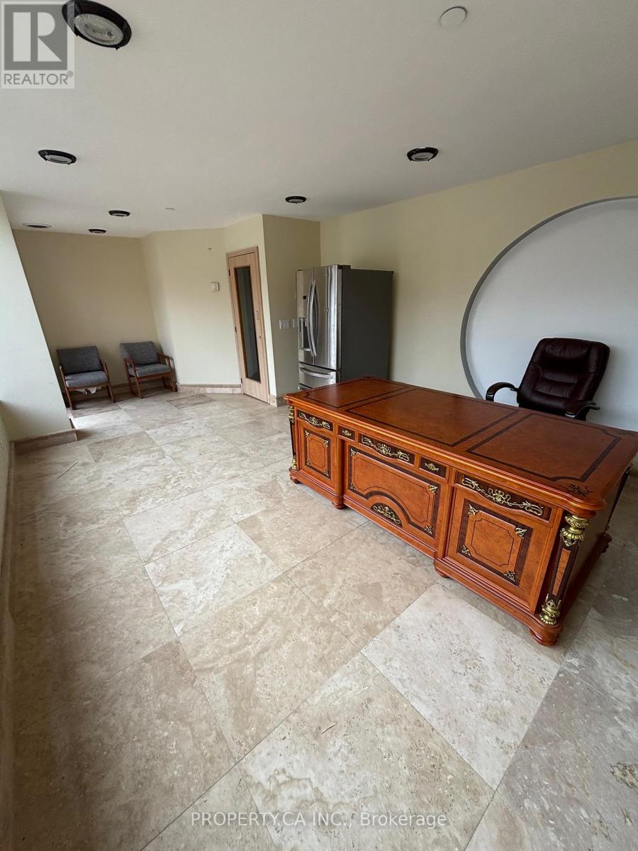 15 - 109 Fernstaff Court, Vaughan (Concord), Ontario  L4K 3M1 - Photo 2 - N13721826