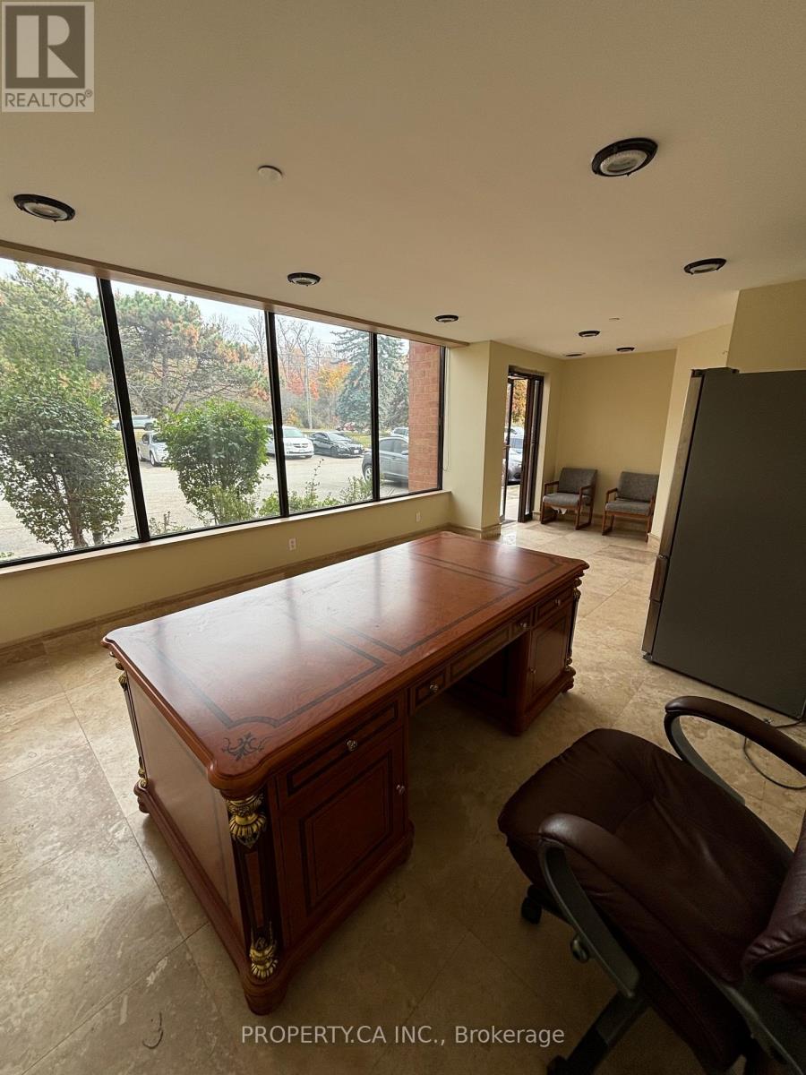 15 - 109 Fernstaff Court, Vaughan (Concord), Ontario  L4K 3M1 - Photo 3 - N13721826