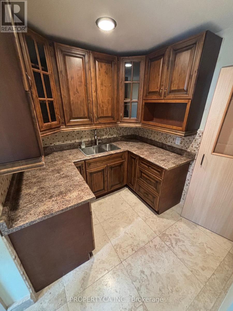 15 - 109 Fernstaff Court, Vaughan (Concord), Ontario  L4K 3M1 - Photo 4 - N13721826