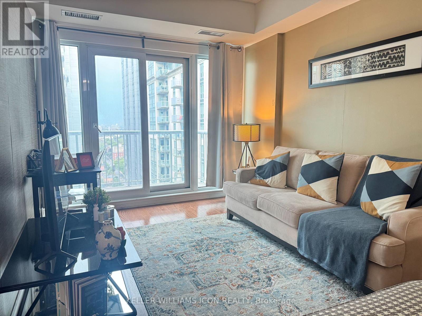 2305 - 234 Rideau Street, Ottawa, Ontario  K1N 0A9 - Photo 4 - X13721718