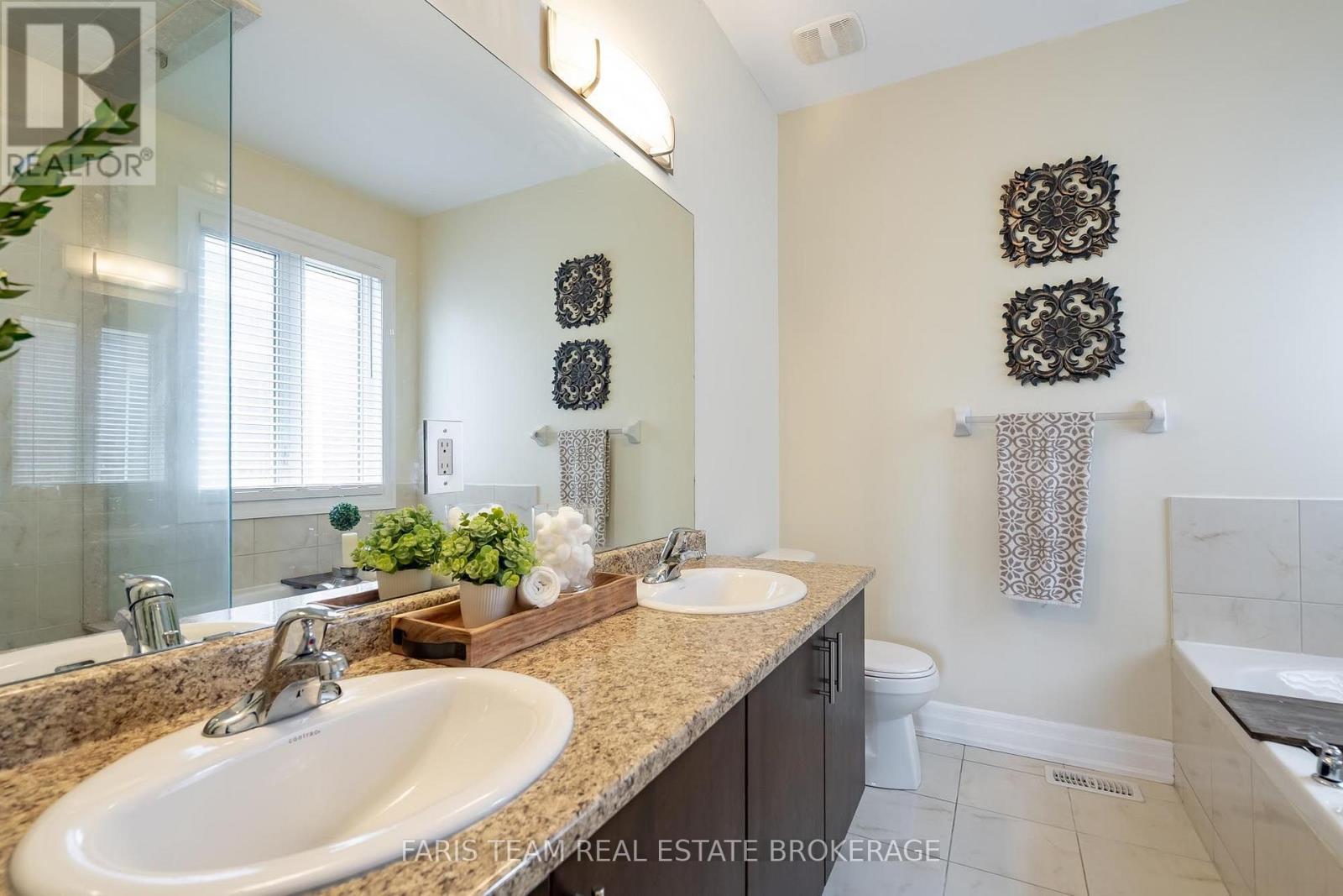 113 Allegra Drive, Wasaga Beach, Ontario  L9Z 1P2 - Photo 14 - S13721868