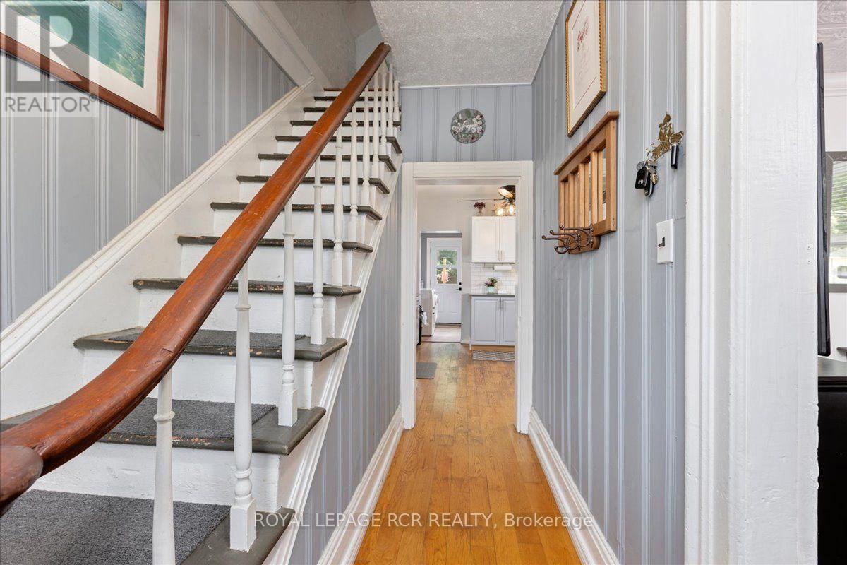 93 Mill Street, Orangeville, Ontario  L9W 2M9 - Photo 2 - W13721720