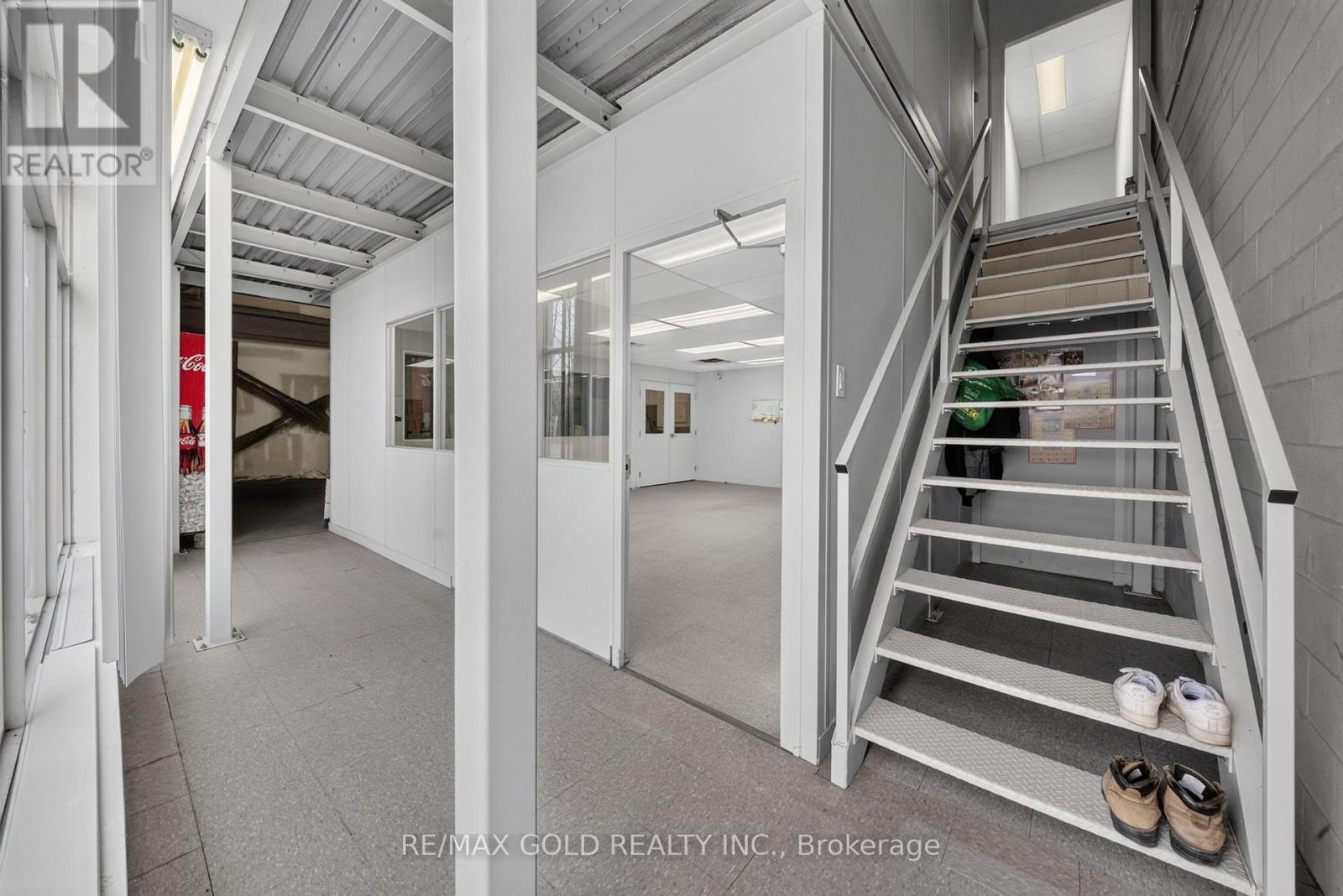 113 - 101 Westmore Drive, Toronto, Ontario  M9V 3Y6 - Photo 5 - W13721724
