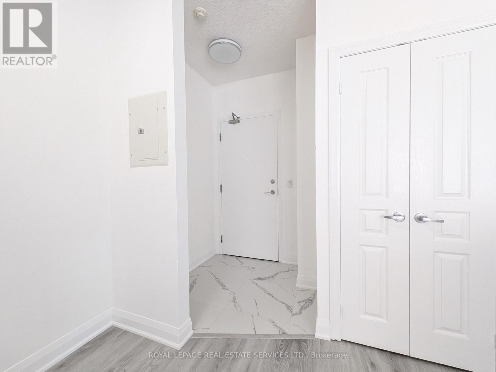 1008 - 225 Webb Drive, Mississauga, Ontario  L5B 4P2 - Photo 6 - W13721742
