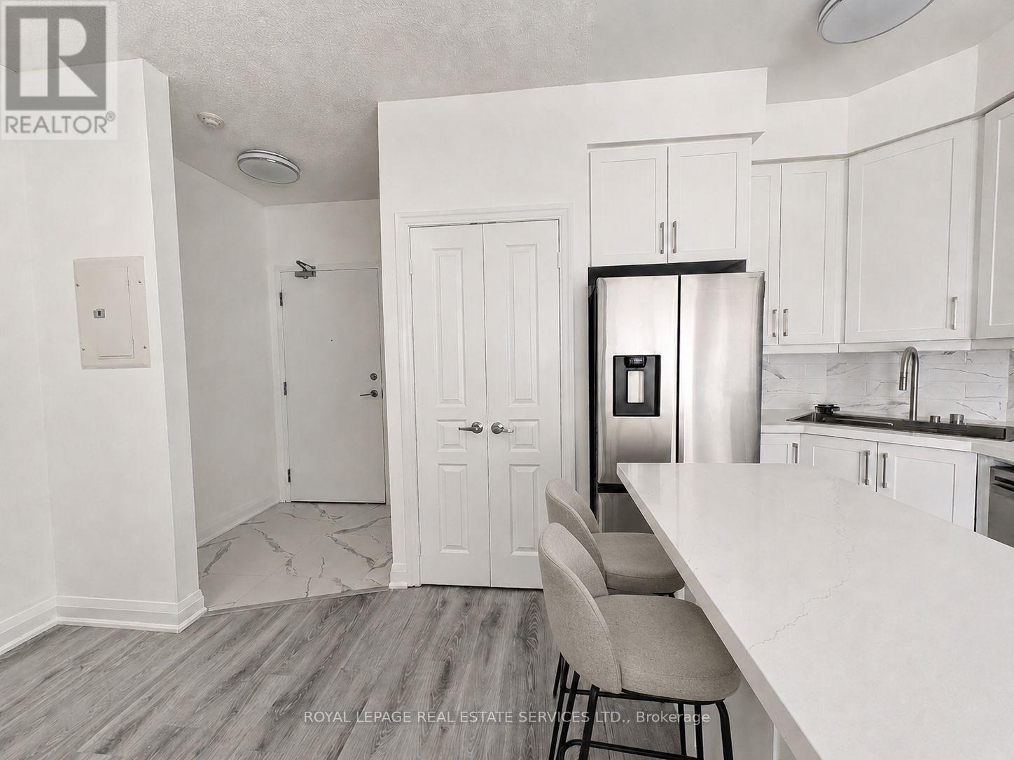 1008 - 225 Webb Drive, Mississauga, Ontario  L5B 4P2 - Photo 9 - W13721742