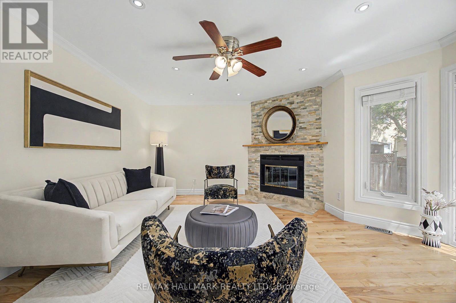 329 Kingsbridge Garden Circle, Mississauga, Ontario  L5R 1K9 - Photo 12 - W13721746