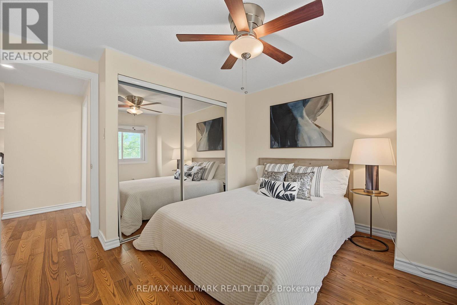329 Kingsbridge Garden Circle, Mississauga, Ontario  L5R 1K9 - Photo 25 - W13721746