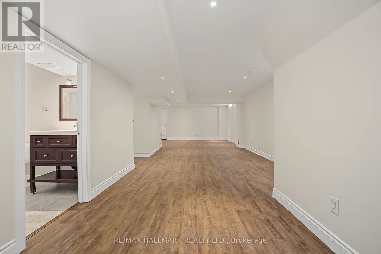 329 Kingsbridge Garden Circle, Mississauga, Ontario  L5R 1K9 - Photo 29 - W13721746